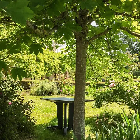 Holiday home Lovely In Et Thoumeyra Les Leves-et-Thoumeyragues