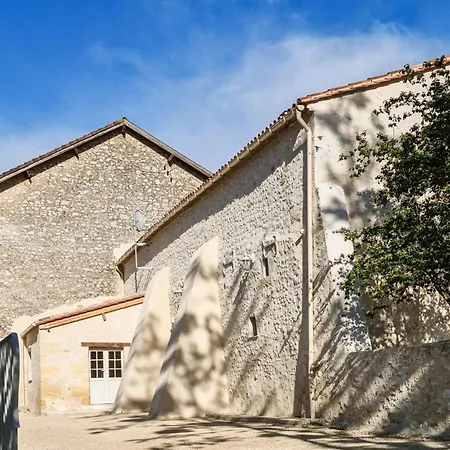 Lovely In Et Thoumeyra Holiday home Les Leves-et-Thoumeyragues