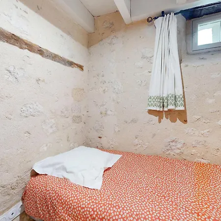 Lovely In Et Thoumeyra Holiday home
