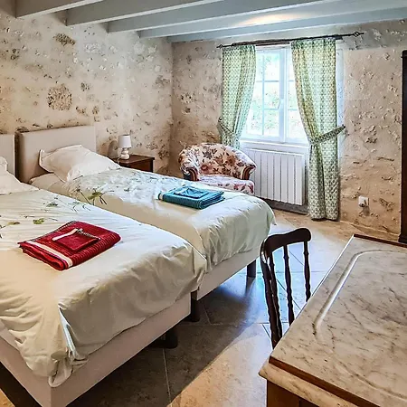 Holiday home Lovely In Et Thoumeyra *