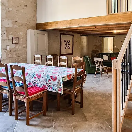 Holiday home Lovely In Et Thoumeyra
